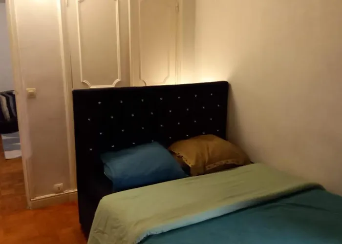 Chambre Equipee Et Meublee- Porte Des Lilas