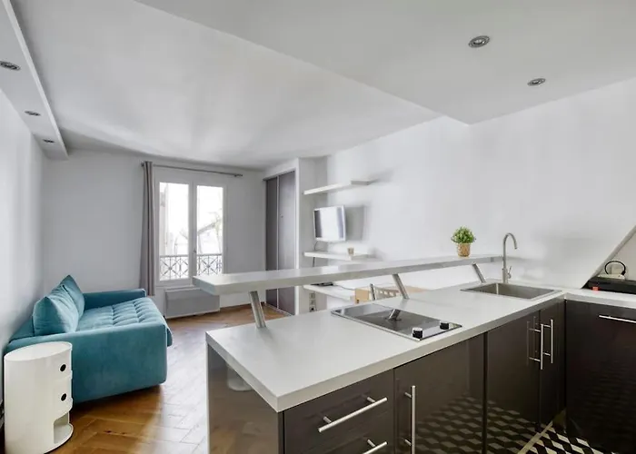 Studio Charmant A Deux Pas De L\'Elysee Luxe Et Confort Au Coeur De Paris