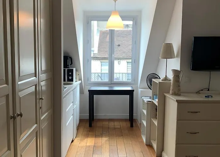 Studio Saint-Germain-Des-Pres