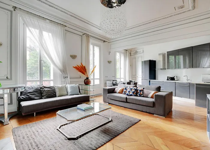 Magnificent Appt - 2Bd-4P - Georges V - Champs-Elysees