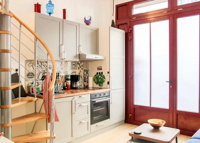 Charming Apartment Near Buttes-Chaumont