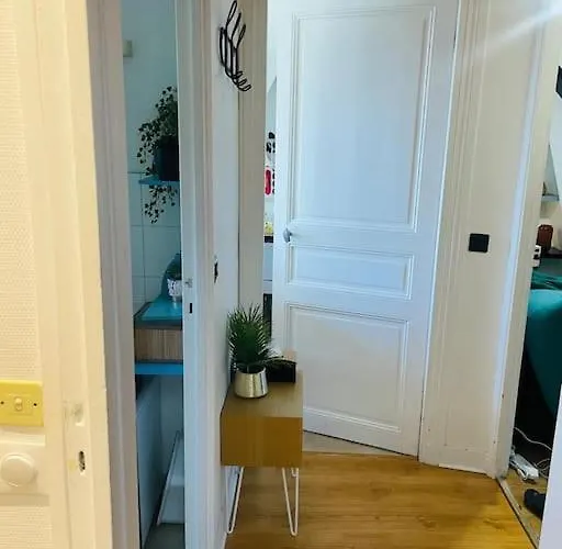 Centralised Apartment In Paris
