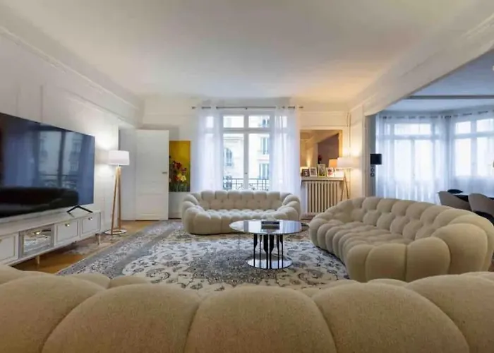 Elegant Apartment - Eiffel Tower