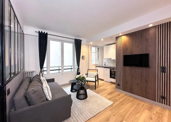 Beautiful Loft In Champs-Elysees
