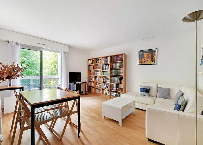 Cosy Apartment With Balcony- 3Br 5P- Tour-Eiffel