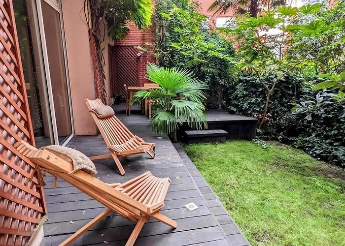 Beautiful Apartment With Private Garden