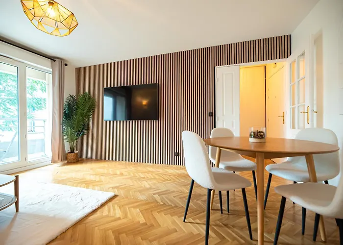 Cia - Flat With Balcony In East Paris, Buttes Chaumont
