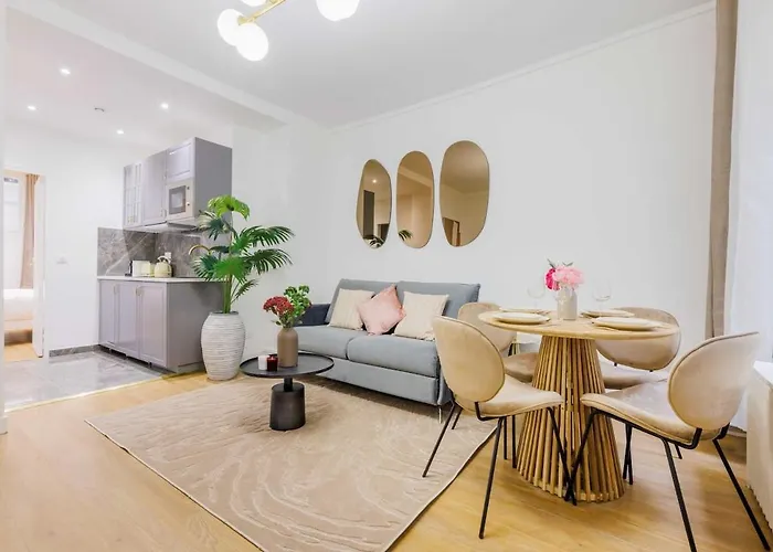 Stylish Apartment 3 Min From Haussmann, Sleeps4
