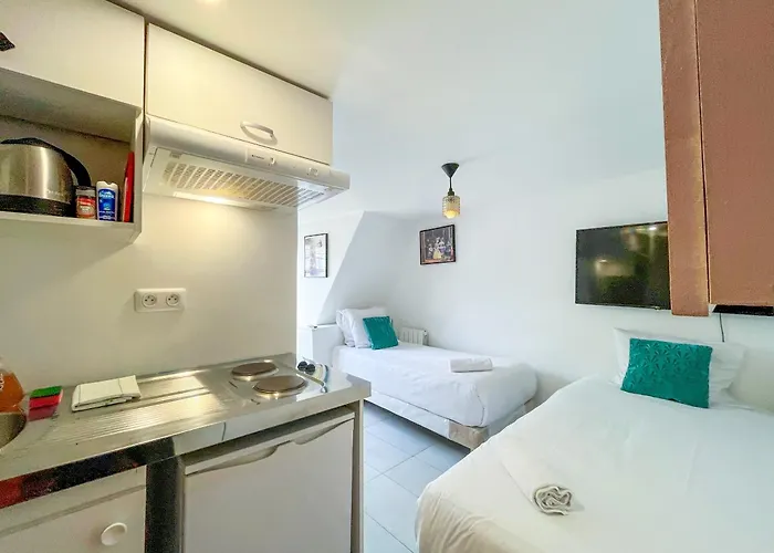 144 - Urban Charming Studio In Paris