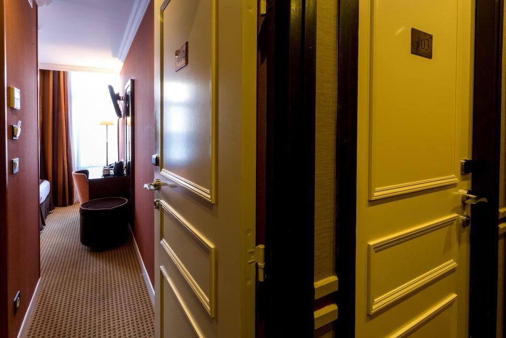 Hotel Saint Honoré Paris