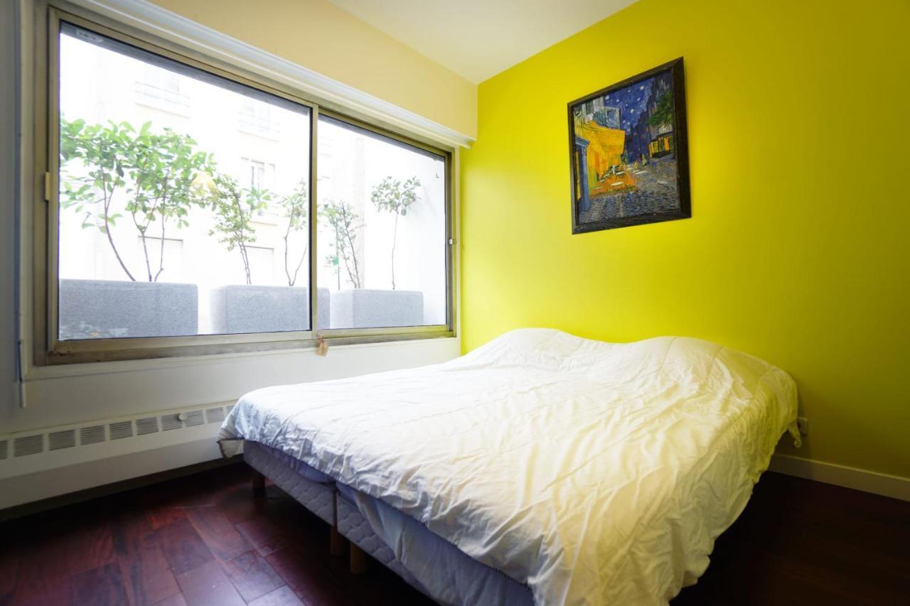 Colored Appt To Beaugrenelle Apartment *