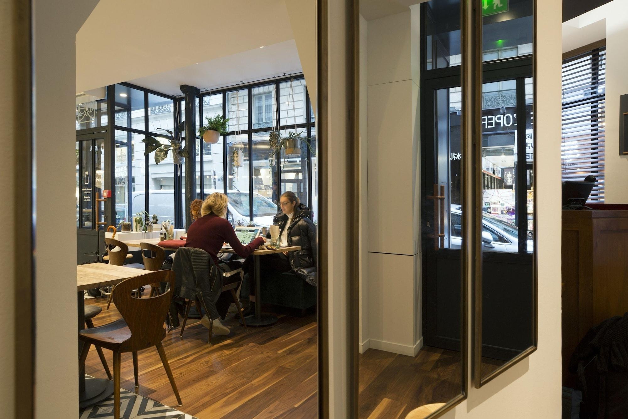 Monsieur Helder 3* Paris