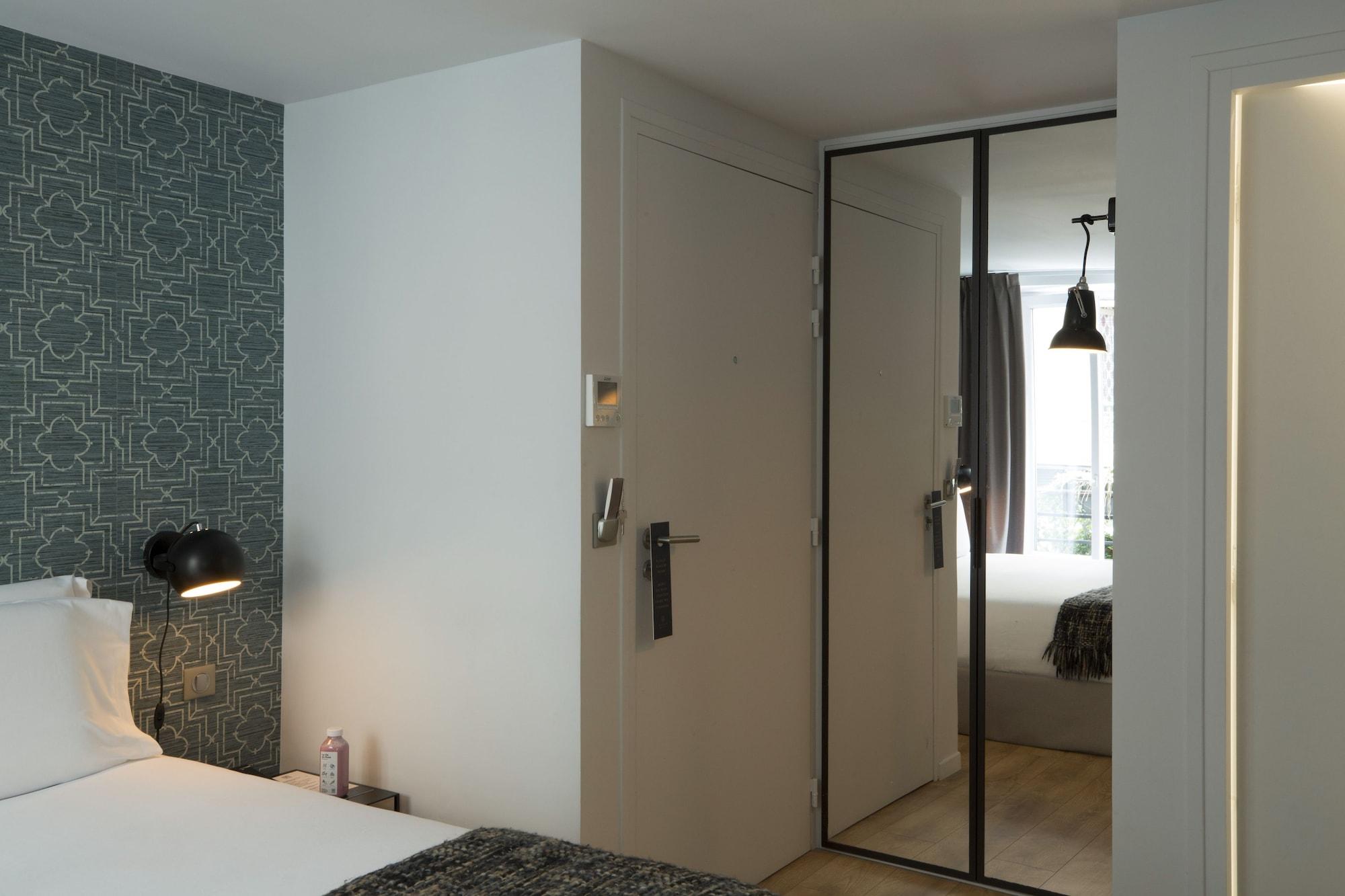 Monsieur Helder 3* Paris