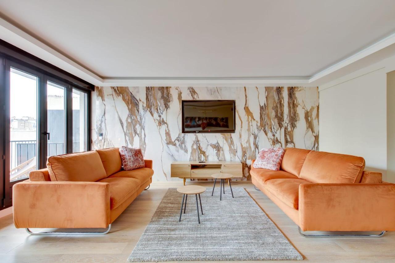 185 Five - Superb In Apartment *