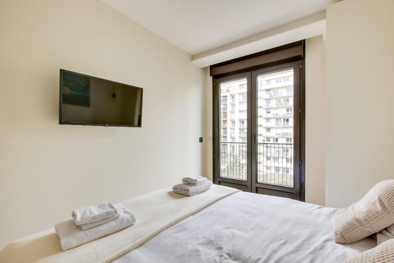185 Five - Superb In * Paris