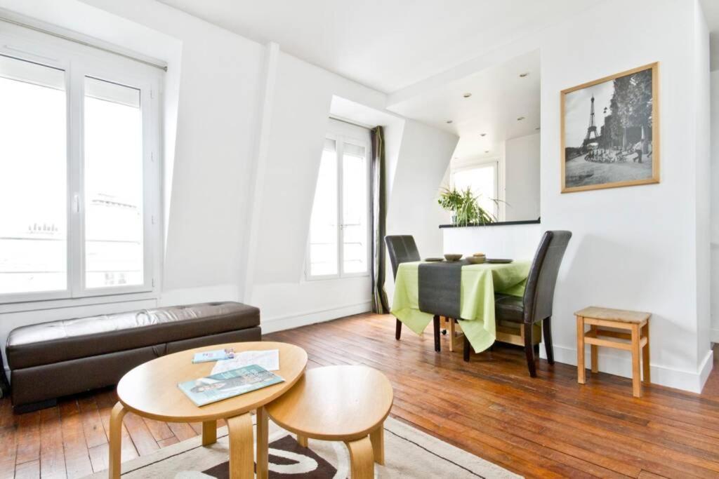 Tour Eiffel Montmartre House Apartamento *