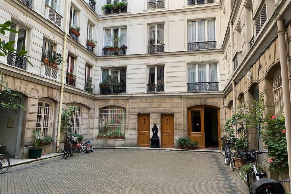 Le Studio De Martine - 9e - 5 Min à Pied Du Moulin Rouge - 15 Min à Pied Des Galeries Lafayette Et De Montmartre Appartement Paris