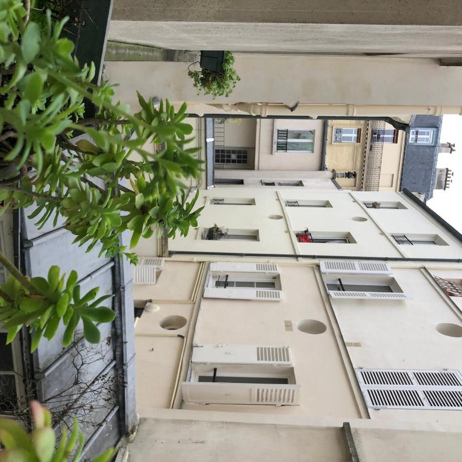 De Charme A Montmartre Apartment Paris