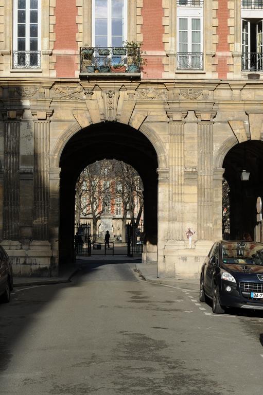 Boutique De La Place Des Vosges Hotel Paris