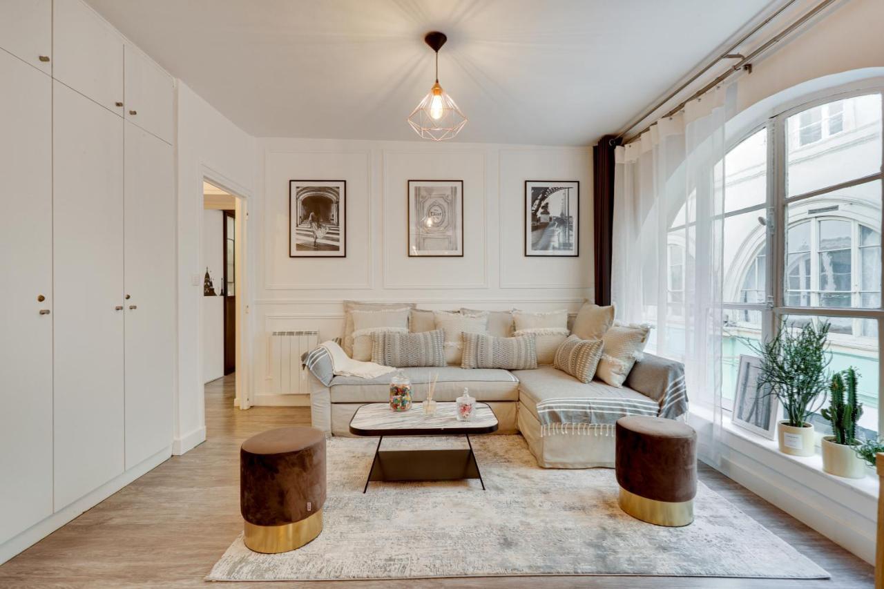 Apartment Stunning Historical Parisian Flat - Louvre Area