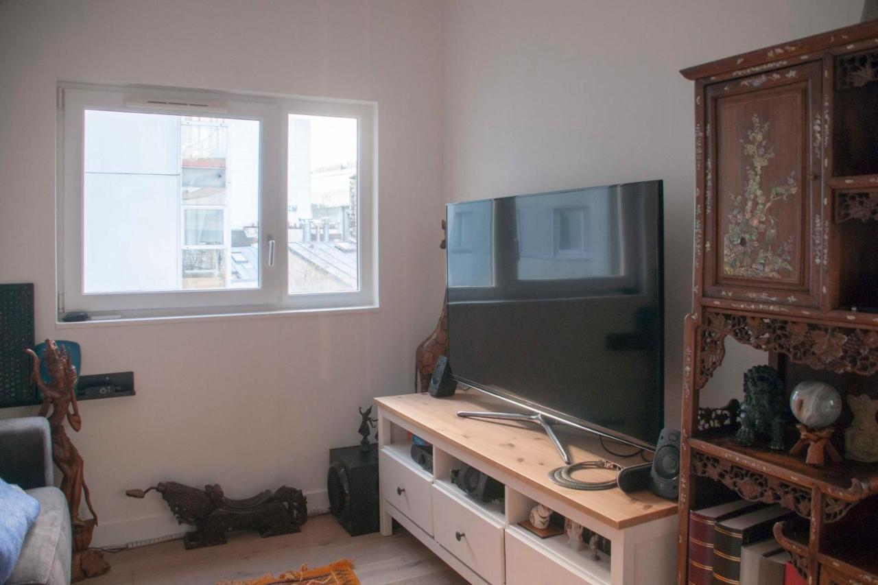 Apartment With Balcony Near Centquatre *