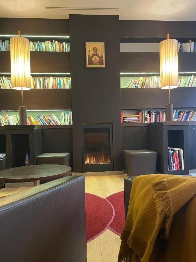 Adveniat Hostel