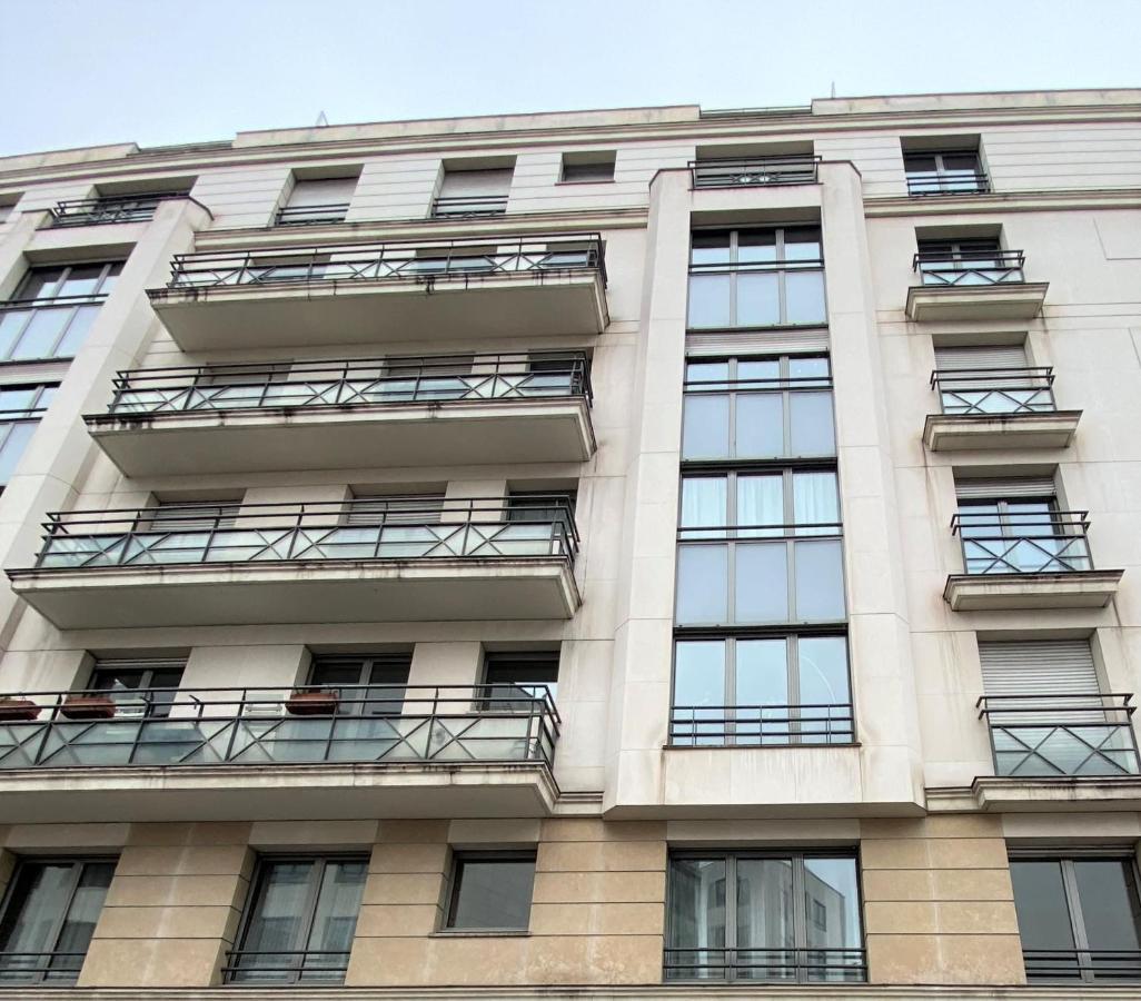 1607b - Wonderful With Terrace On Garden Appartement
