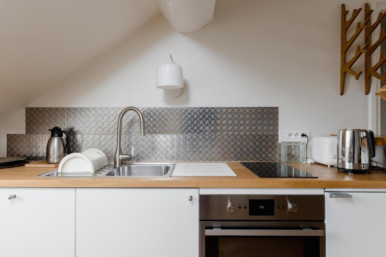De Ville - Marais Apartment