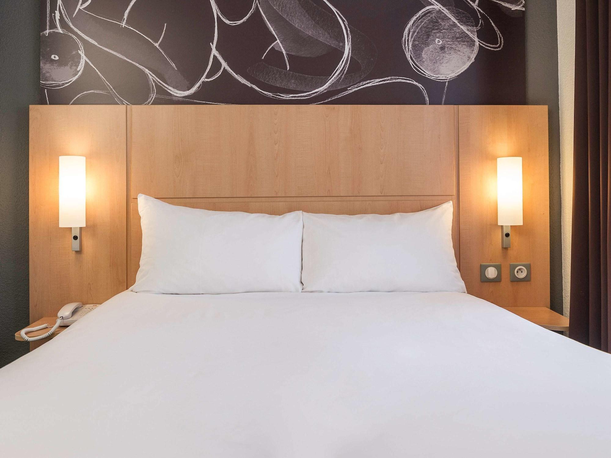 Ibis Vaugirard Porte De Versailles Hotel 3*