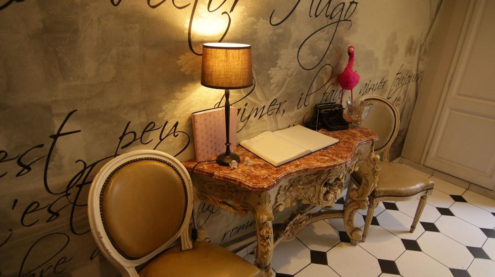 Romance Malesherbes By Patrick Hayat Hotel 3*