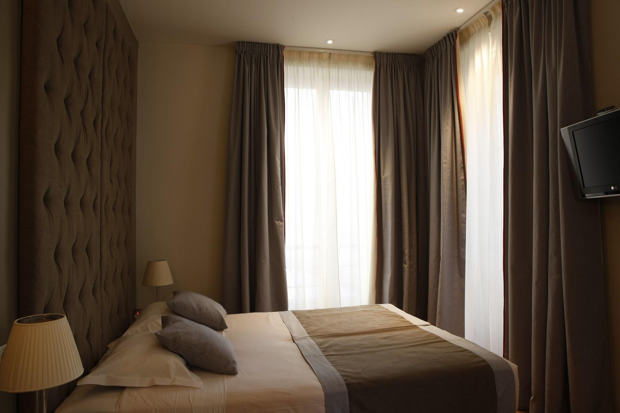 Windsor Opera Hotel