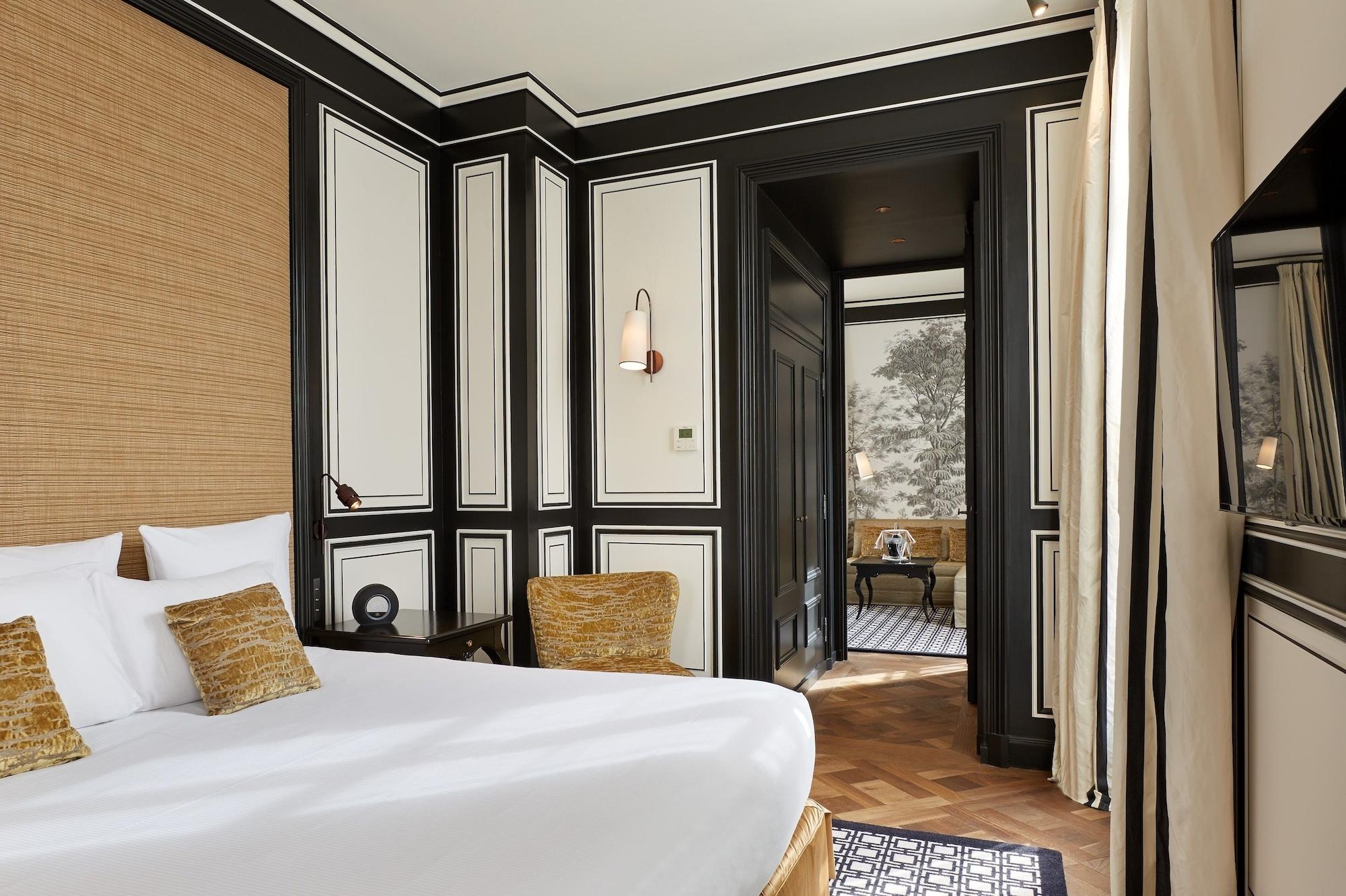 Hotel Le Pavillon De La Reine & Spa, Place Des Vosges Paris