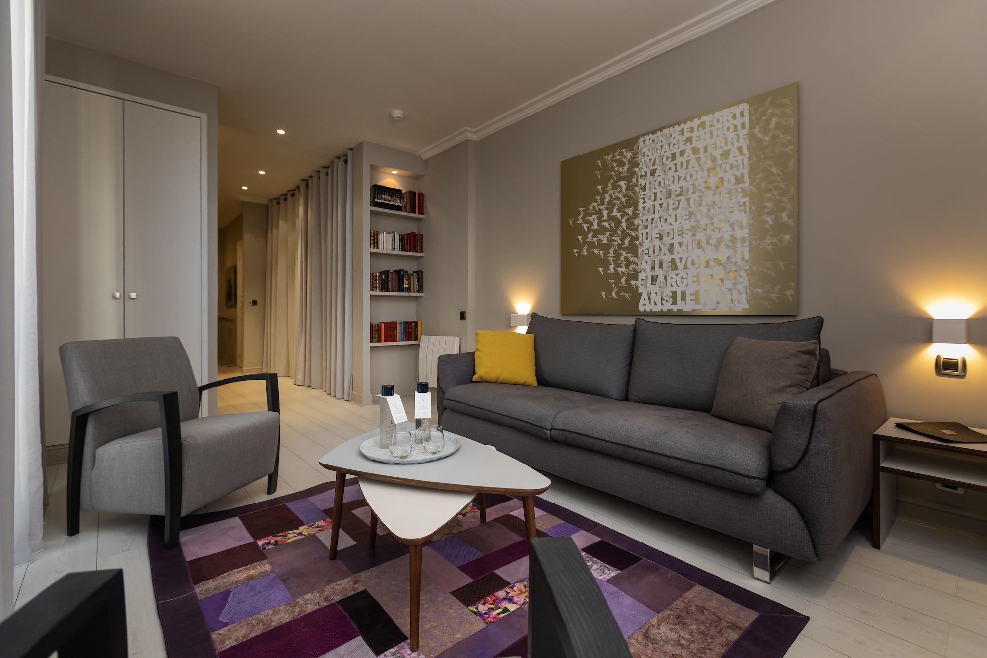 Aparthotel & Le Regent 4*