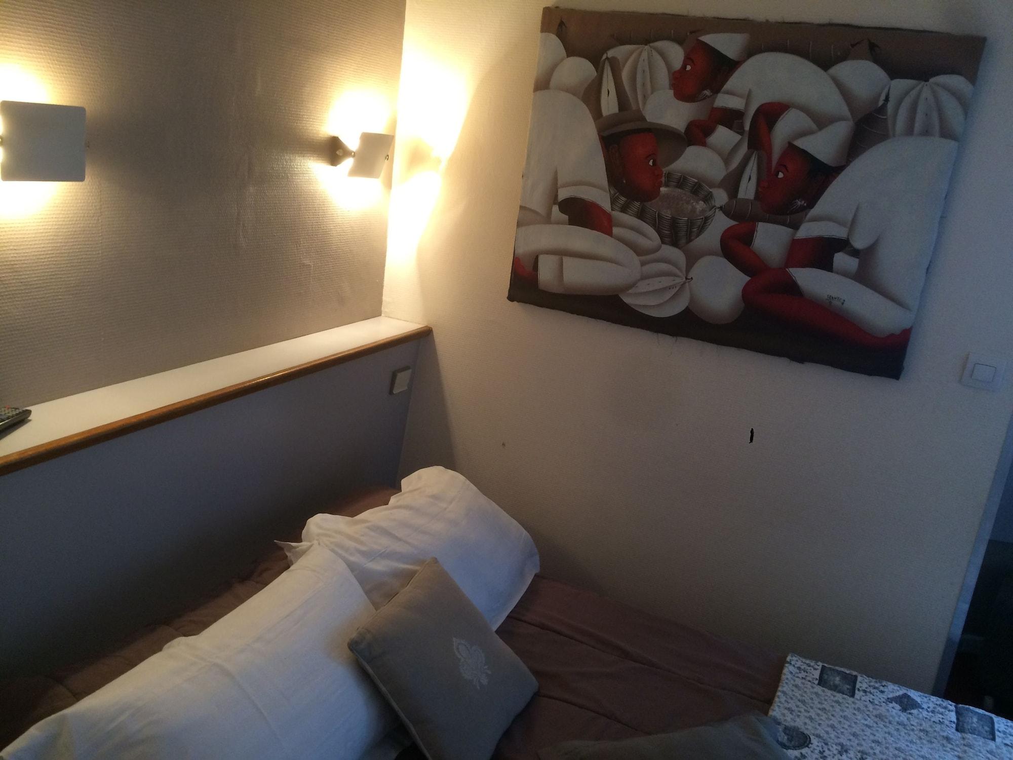 Picardy Hotel-gare Du Nord Hotel 2*