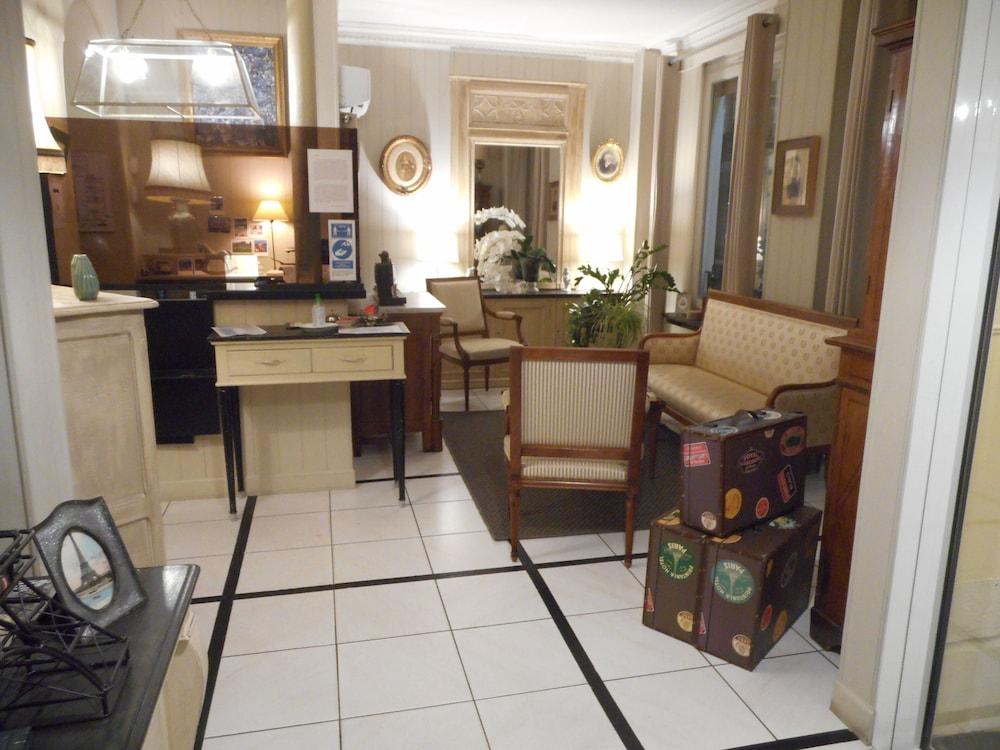 De L'avre Hotel 3*