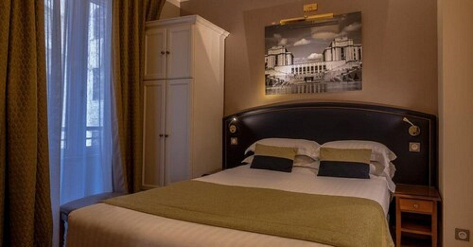 Best Western Au Trocadero Hotel