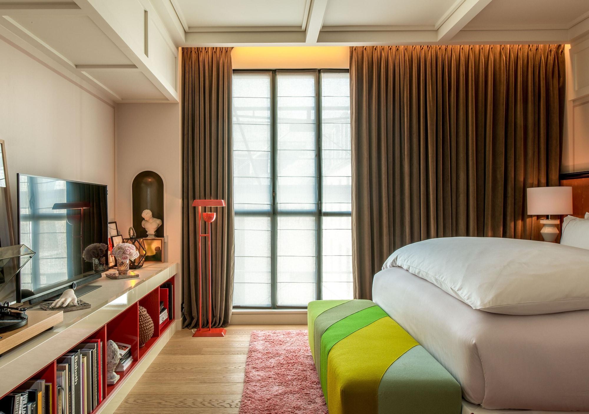 Experimental Marais 5* Paris
