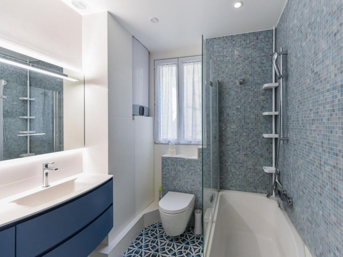 Apartment Bright T2 In The Center Of With View Of The Eiffel Tower - Welkeys Paris