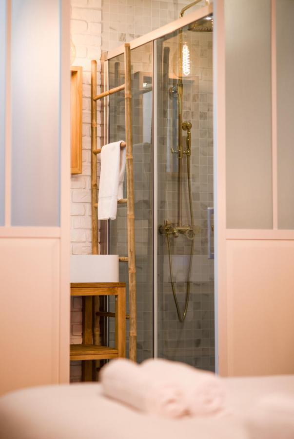 The Blue Elysee Apartment