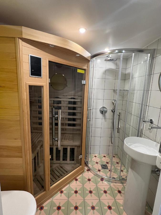 Apartment Guestready - Cozy Flat With Sauna Near Banksy Expo Art Gallery