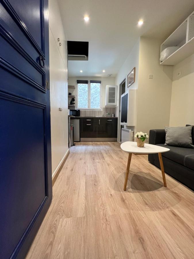 Studio Neuf Entierement Equipe Et Bien Situe. Apartamento Paris