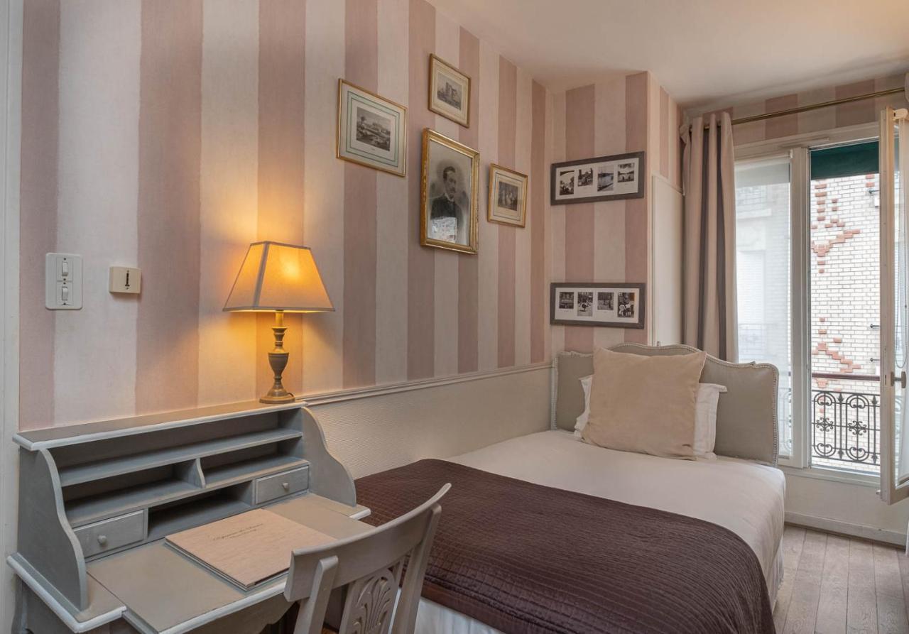 Hotel De L'avre 3*