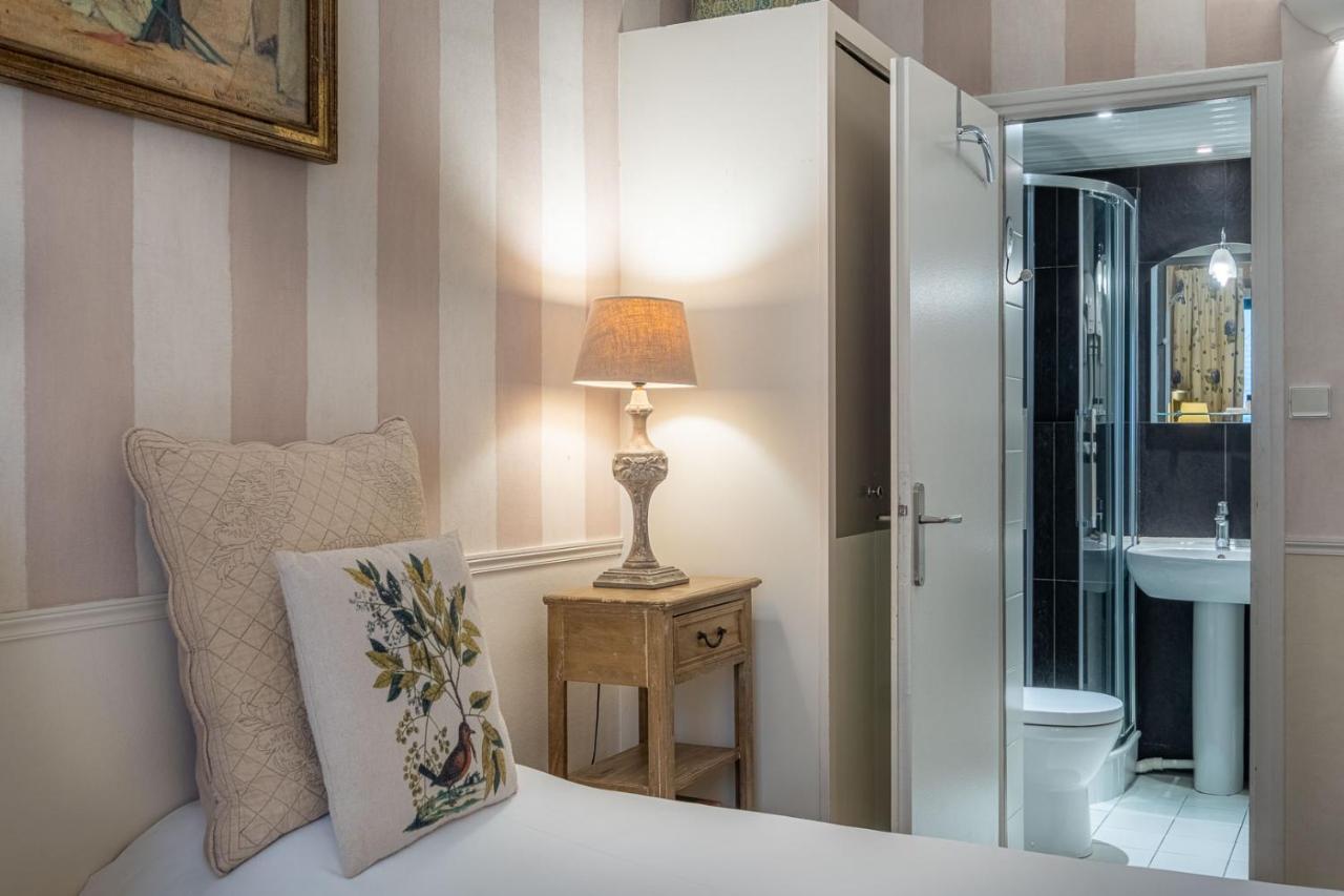 Hotel De L'avre Paris