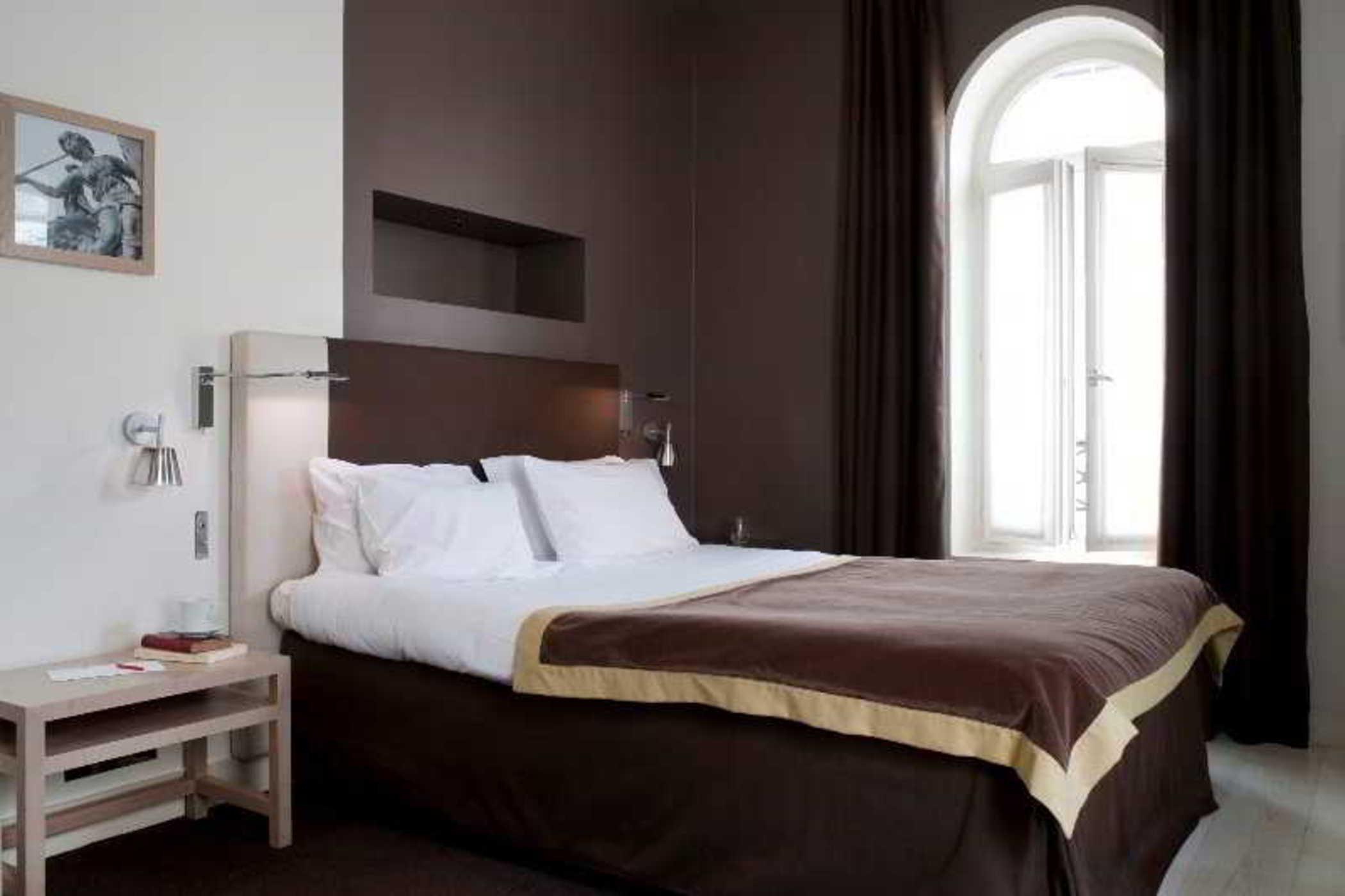 Beauchamps 4* Paris