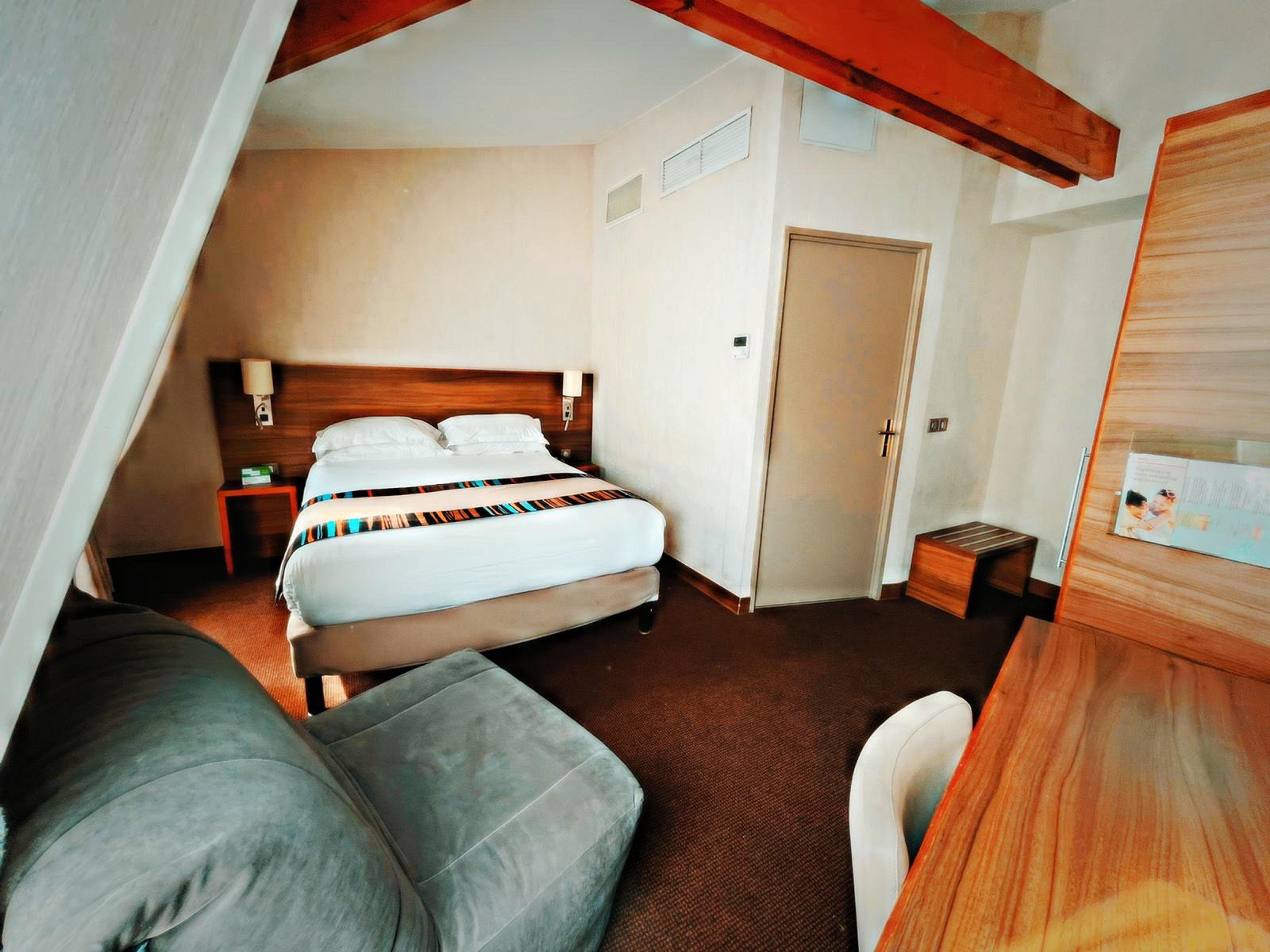 Montmartre Hotel 4*
