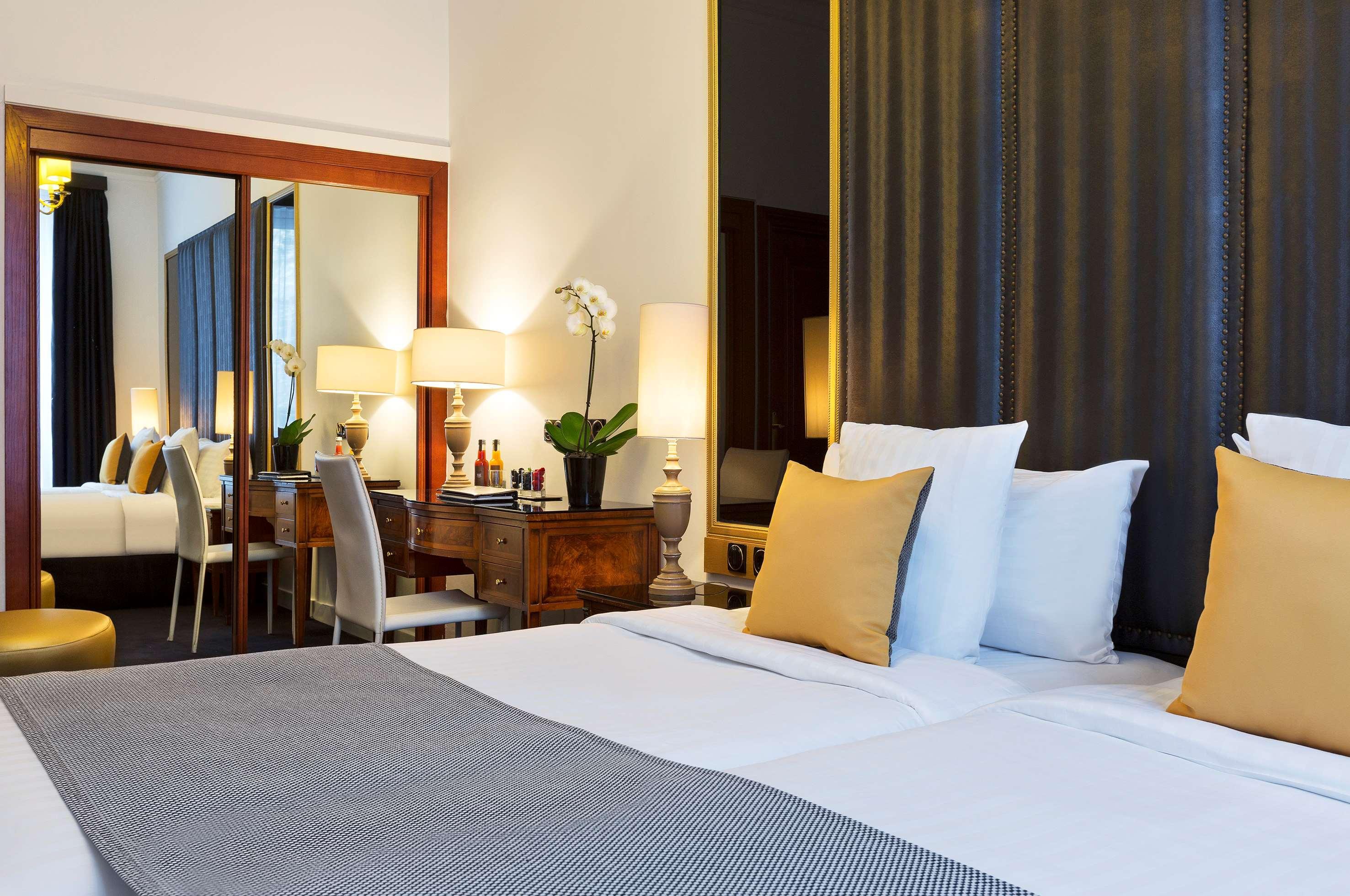 Melia Champs Elysees 4*