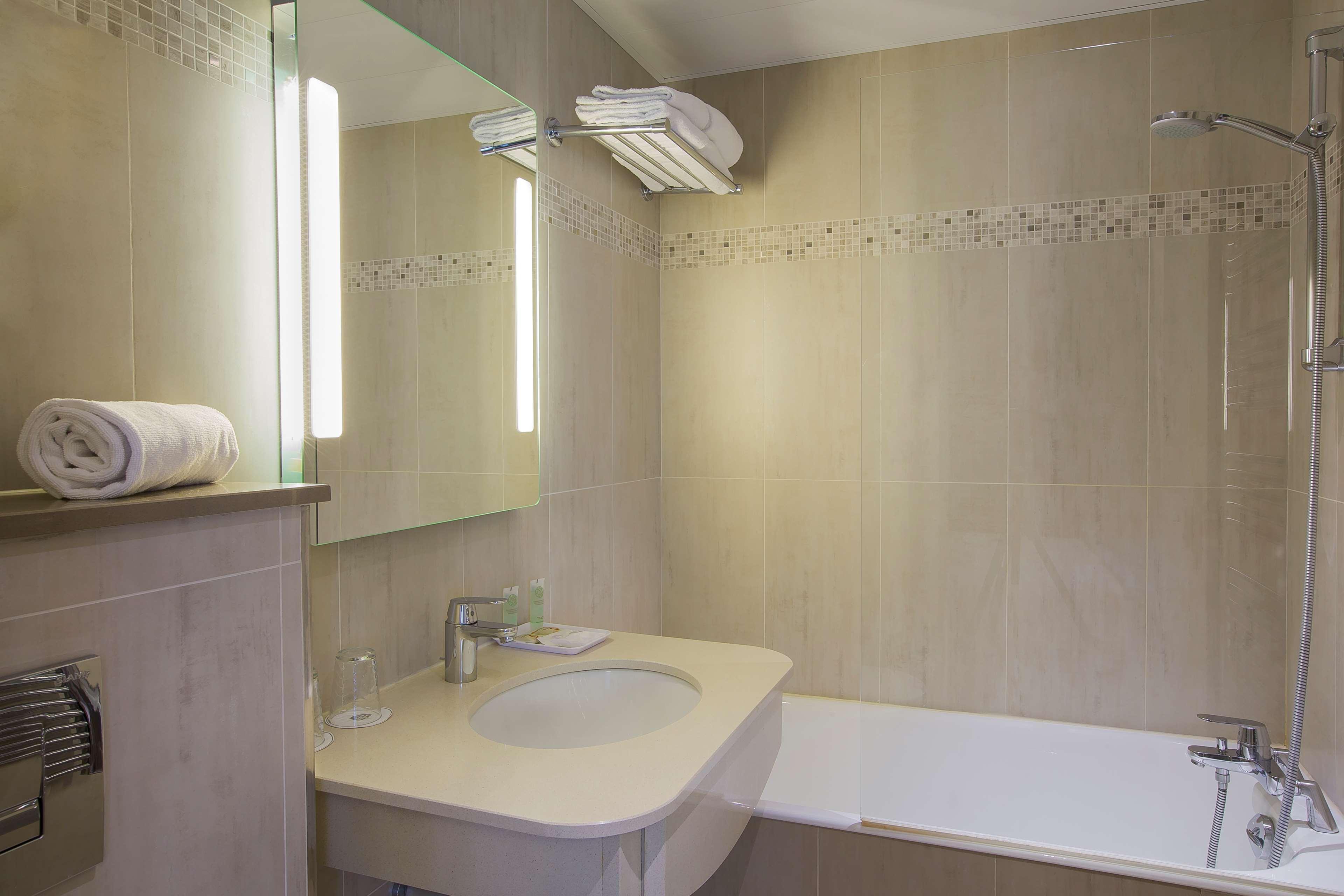 Best Western Au Trocadero 3*