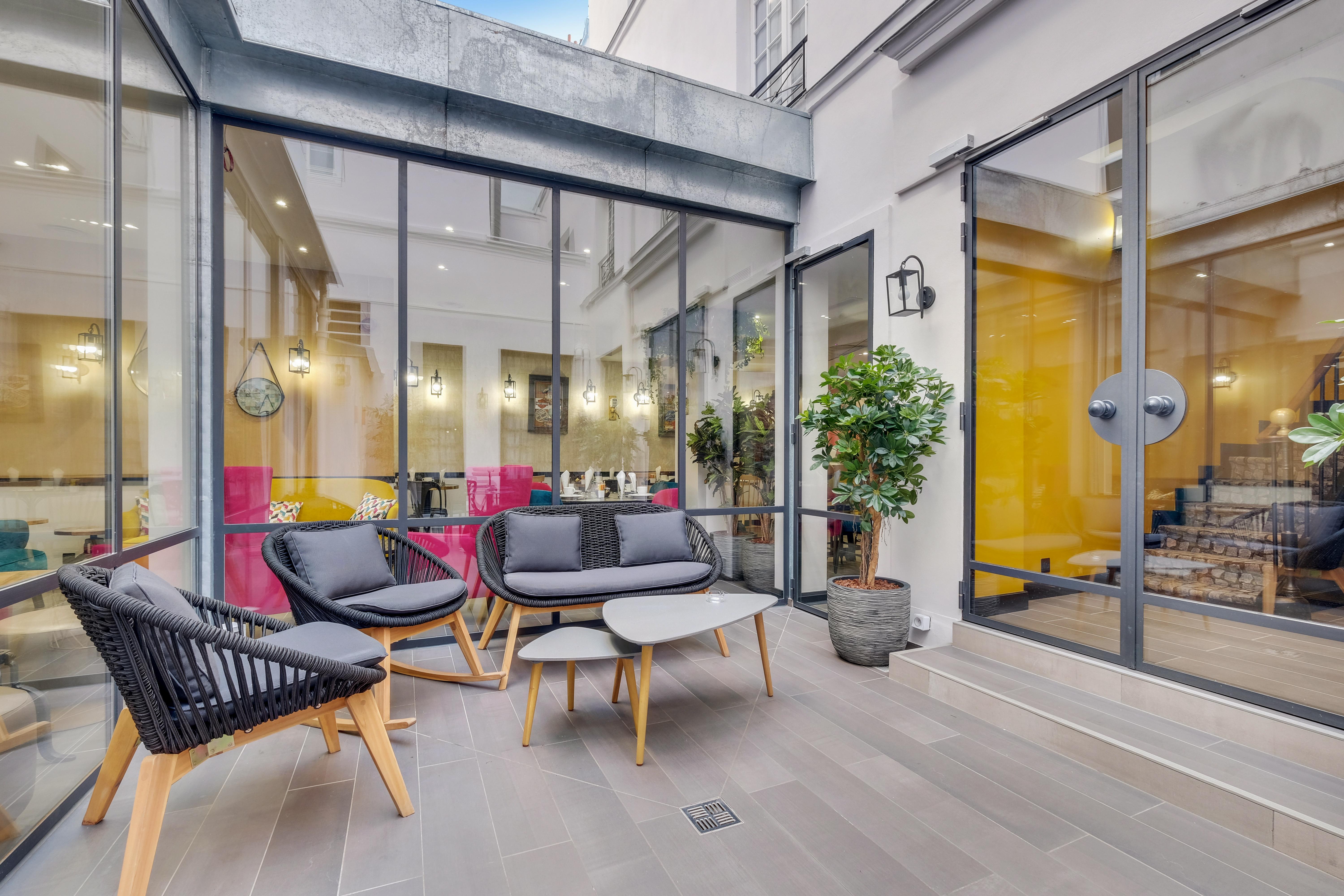 Lucien & Marinette Hotel