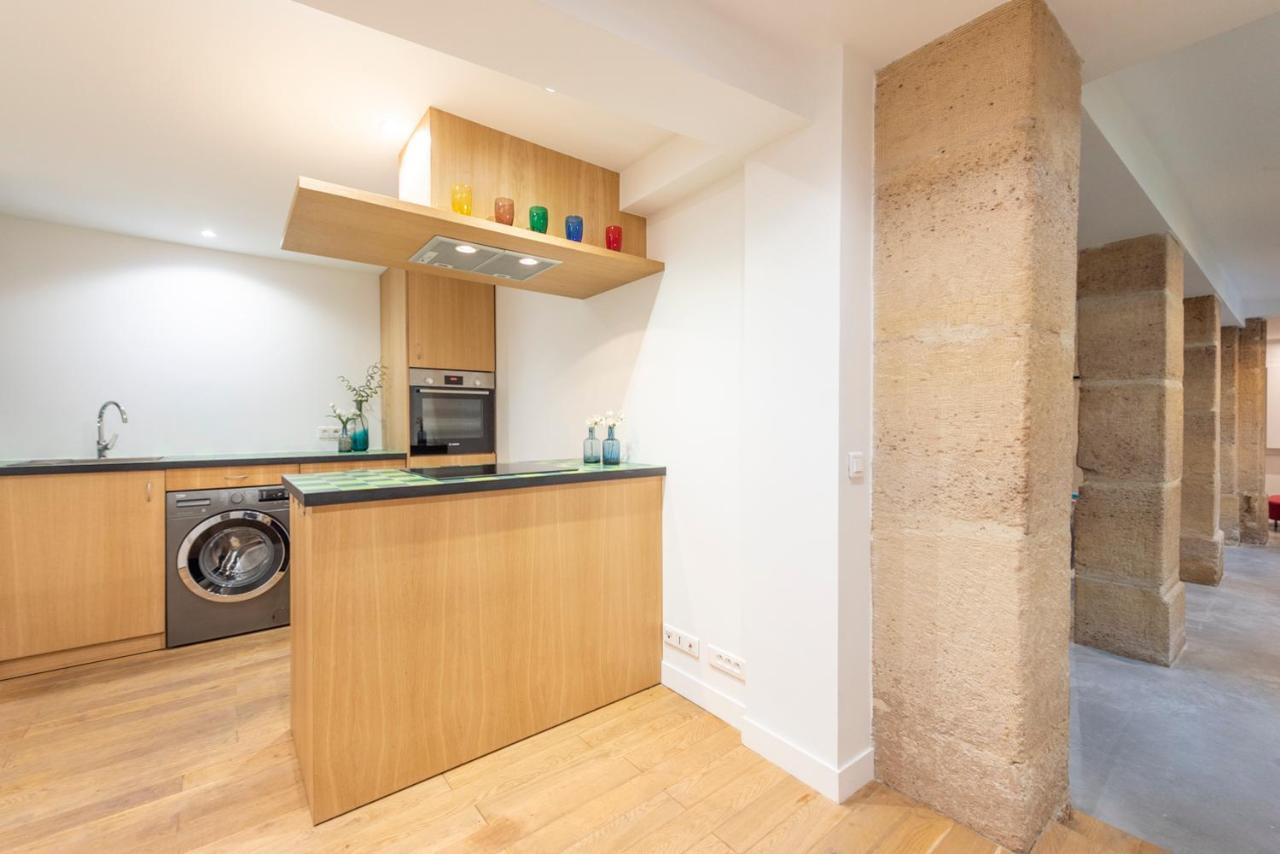 Paridily Circus Apartment *