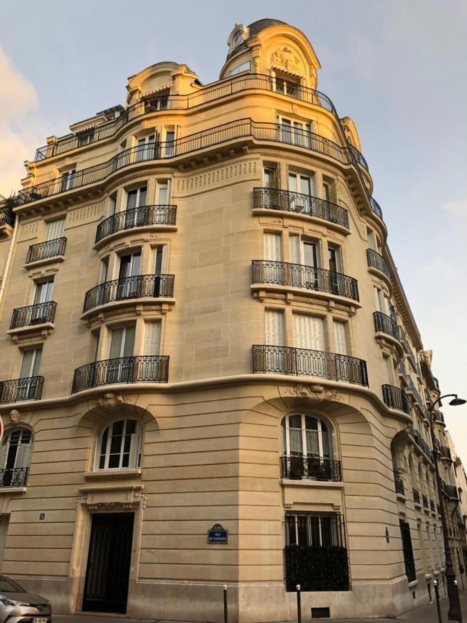 Sousplex Champs Elysees 70m2 *